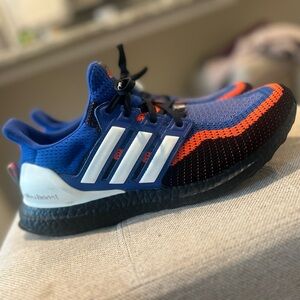 Adidas Ultra Boosts - New York Knicks type color way. Men’s 9